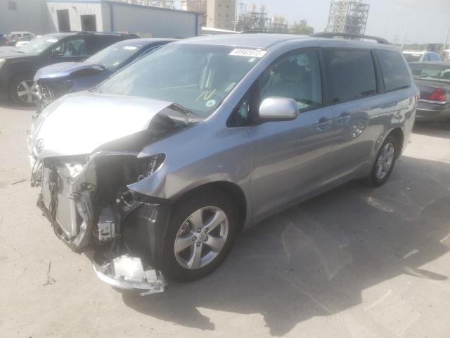 Photo 2 from auction – 2017 TOYOTA SIENNA LE with VIN 5TDKZ3DC7HS883740