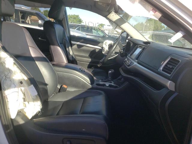 Photo 5 from auction – 2019 TOYOTA HIGHLANDER with VIN 5TDJZRFH2KS929263