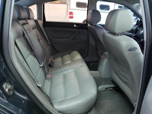 Photo 6 from auction – 2002 VOLKSWAGEN PASSAT with VIN WVWPD63BX2P447142