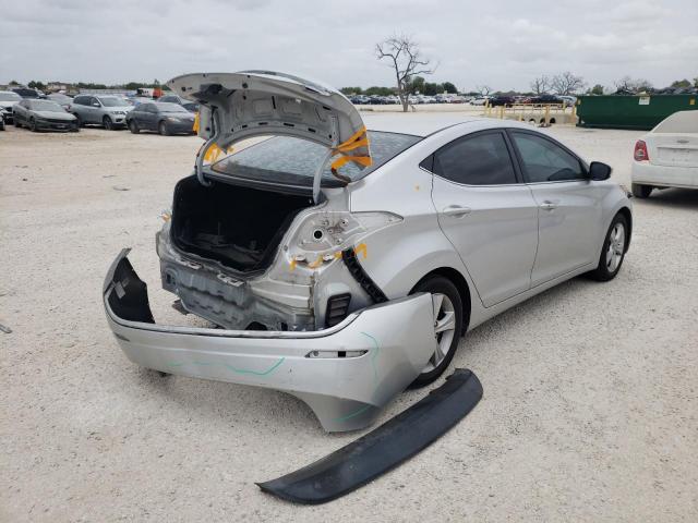 Photo 4 from auction – 2016 HYUNDAI ELANTRA SE with VIN 5NPDH4AE5GH738420