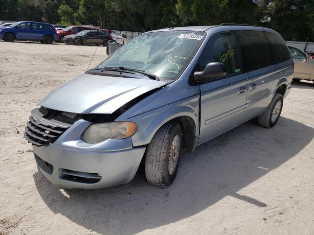 Photo 2 from auction – 2006 CHRYSLER TOWN & COU with VIN 1A4GP44RX6B568404