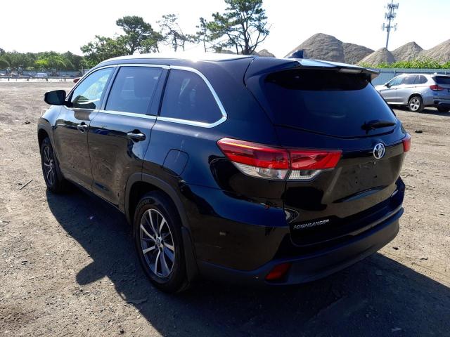 Photo 3 from auction – 2018 TOYOTA HIGHLANDER with VIN 5TDJZRFH5JS524609