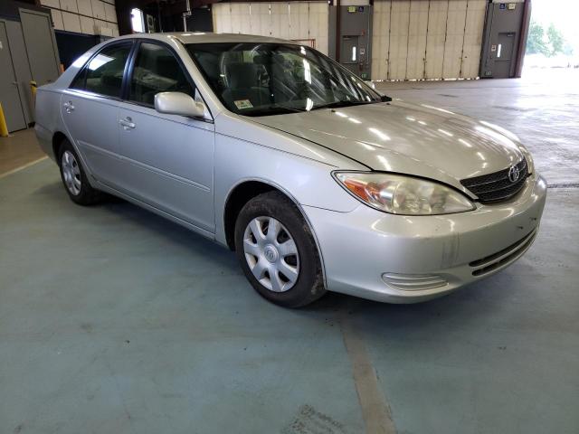 TOYOTA CAMRY LE 2002 with VIN 4T1BE32K52U103433 - Photo from auction