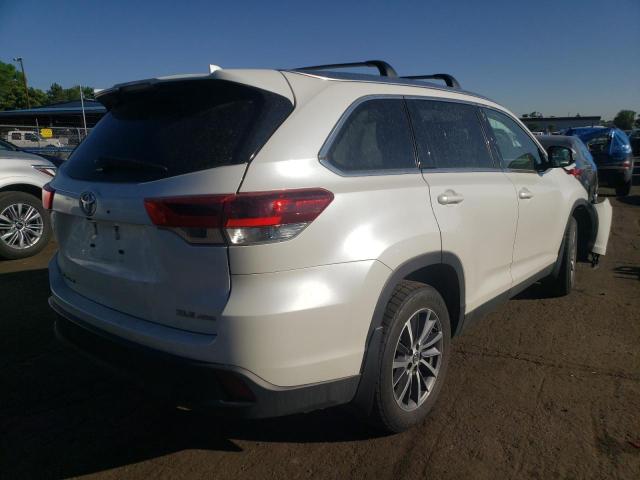 Photo 4 from auction – 2019 TOYOTA HIGHLANDER with VIN 5TDJZRFH2KS929263