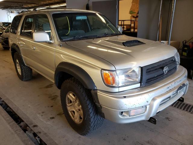 TOYOTA 4RUNNER SR 2000 with VIN JT3HN86R5Y0310346 - Photo from auction