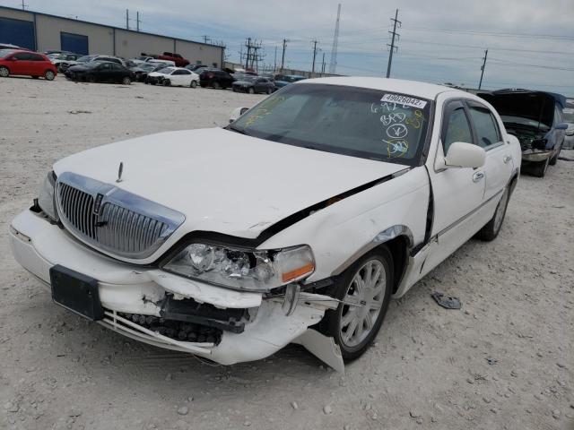 Photo 2 from auction – 2011 LINCOLN TOWN CAR S with VIN 2LNBL8CV0BX752741