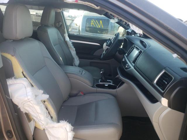 Photo 5 from auction – 2016 TOYOTA HIGHLANDER with VIN 5TDJKRFHXGS345530