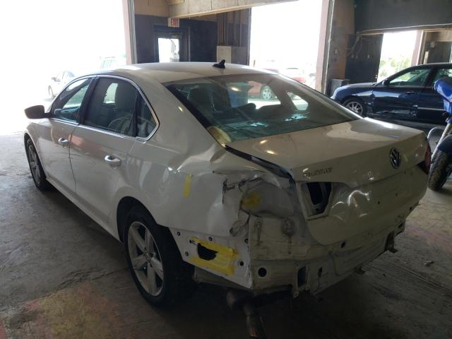 Photo 3 from auction – 2015 VOLKSWAGEN PASSAT SE with VIN 1VWBS7A35FC016381