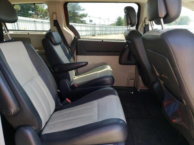 Photo 6 from auction – 2010 CHRYSLER TOWN & COU with VIN 2A4RR8D13AR481264