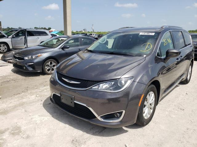 Photo 2 from auction – 2018 CHRYSLER PACIFICA T with VIN 2C4RC1BG9JR294696