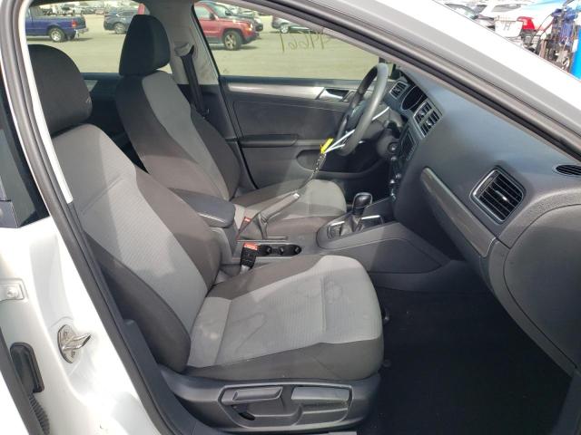 Photo 5 from auction – 2017 VOLKSWAGEN JETTA S with VIN 3VW2B7AJ4HM399424