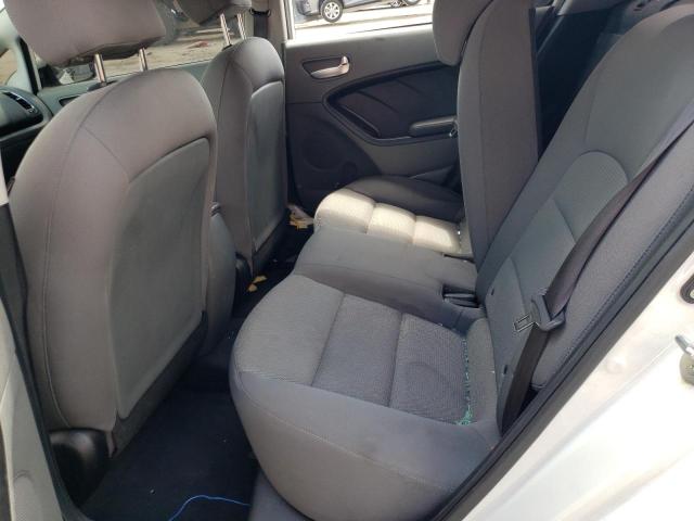 Photo 6 from auction – 2017 KIA FORTE LX with VIN 3KPFK4A78HE043513