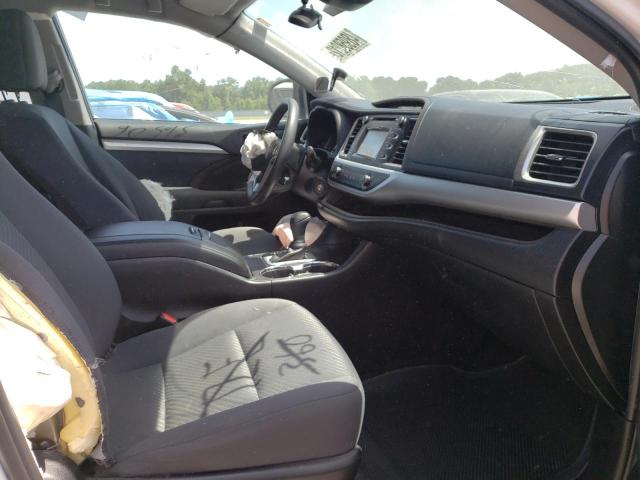 Photo 5 from auction – 2019 TOYOTA HIGHLANDER with VIN 5TDZARFH9KS055102