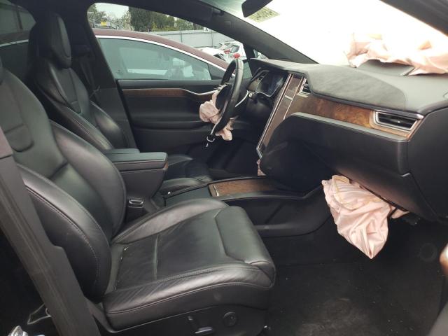 Photo 5 from auction – 2017 TESLA MODEL X with VIN 5YJXCBE28HF044143