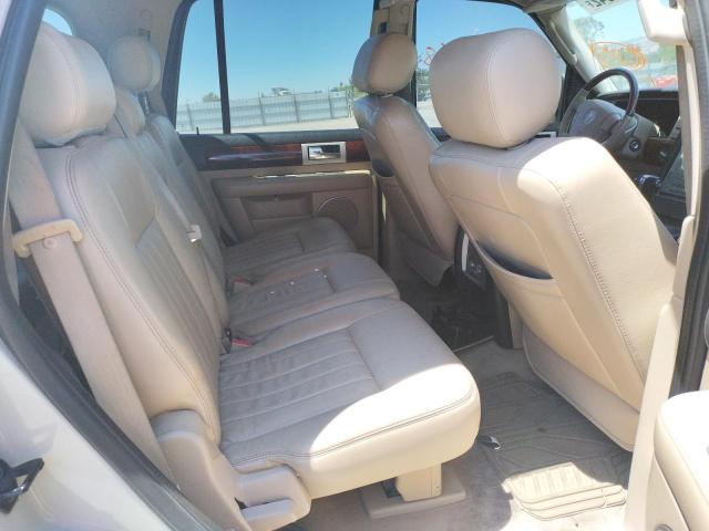 Photo 6 from auction – 2005 LINCOLN NAVIGATOR with VIN 5LMFU28545LJ19923