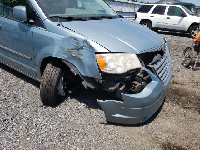 Photo 9 from auction – 2010 CHRYSLER TOWN & COU with VIN 2A4RR5D13AR271732