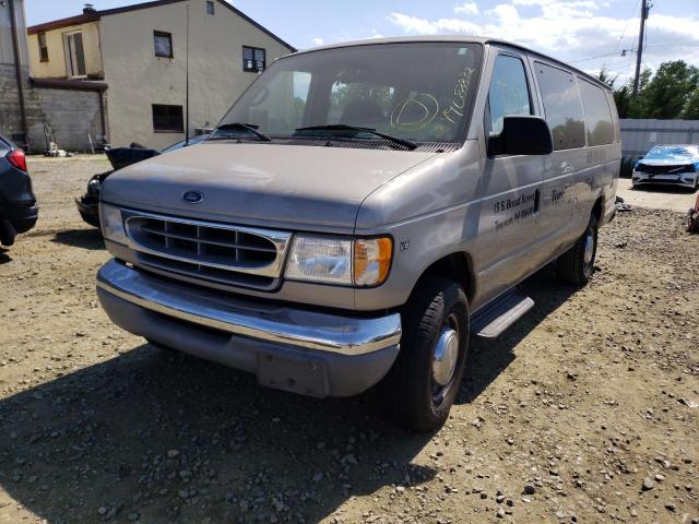 Photo 2 from auction – 2001 FORD ECONOLINE with VIN 1FBSS31L21HB52026
