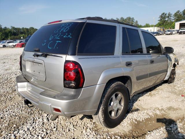 Photo 4 from auction – 2005 CHEVROLET TRAILBLAZE with VIN 1GNDS13S352201053