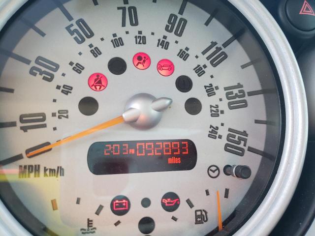 Photo 8 from auction – 2005 MINI COOPER with VIN WMWRC33465TC59659