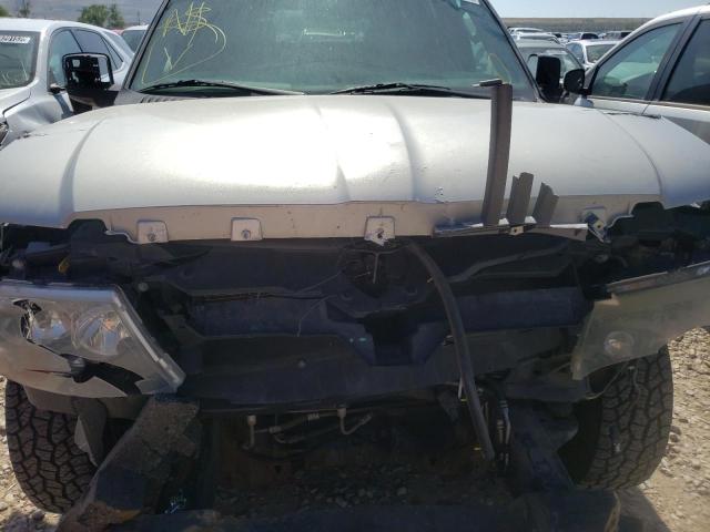 Photo 7 from auction – 2004 LINCOLN NAVIGATOR with VIN 5LMFU28R44LJ25688