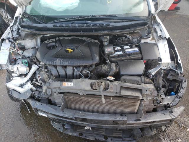 Photo 7 from auction – 2016 HYUNDAI ELANTRA SE with VIN 5NPDH4AE5GH763382