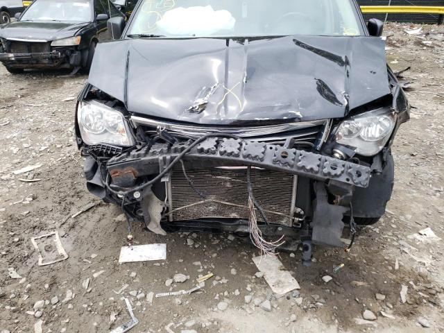 Photo 9 from auction – 2015 CHRYSLER TOWN & COU with VIN 2C4RC1BG5FR741130