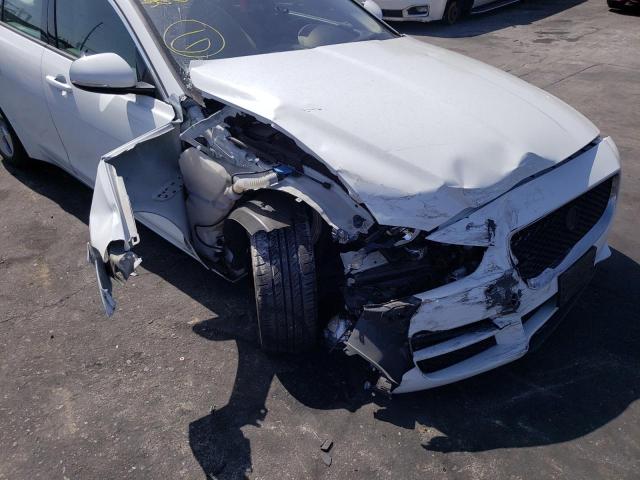 Photo 9 from auction – 2018 JAGUAR XE with VIN SAJAR4FX0JCP36153