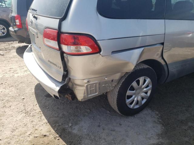 Photo 9 from auction – 2002 TOYOTA SIENNA LE with VIN 4T3ZF13C42U429965