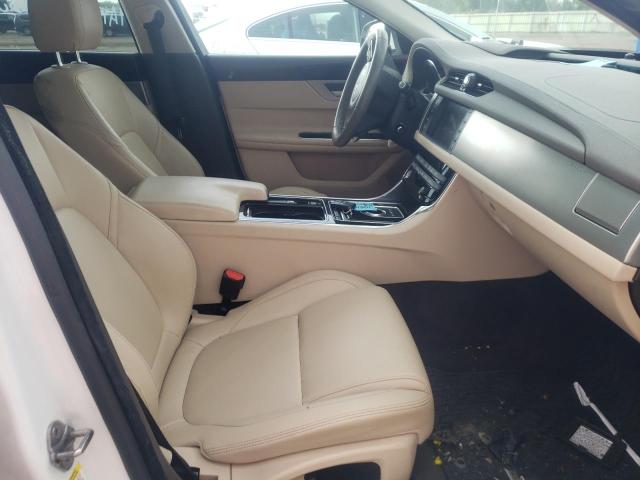 Photo 5 from auction – 2016 JAGUAR XF PRESTIG with VIN SAJBE4BV1GCY08331