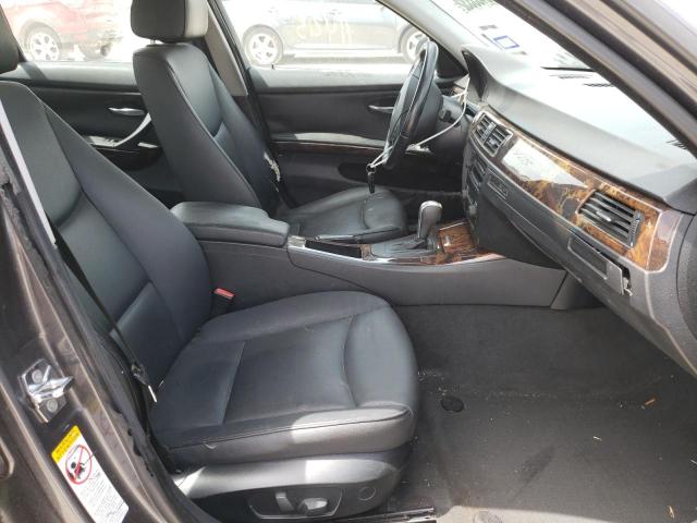 Photo 5 from auction – 2006 BMW 325 I with VIN WBAVB13526KX69364