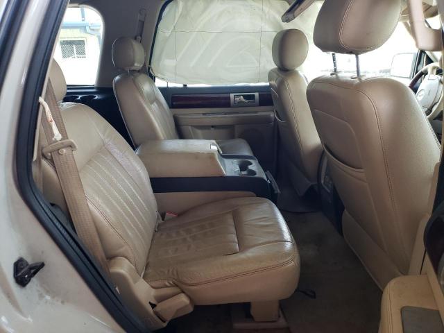 Photo 6 from auction – 2005 LINCOLN NAVIGATOR with VIN 5LMFU27515LJ03860