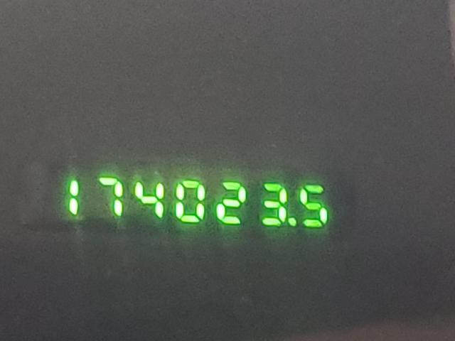 Photo 8 from auction – 2002 FORD F150 with VIN 1FTRX18L62NA38880