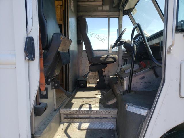 Photo 5 from auction – 2008 FREIGHTLINER CHASSIS M with VIN 4UZAARDU28CZ90853