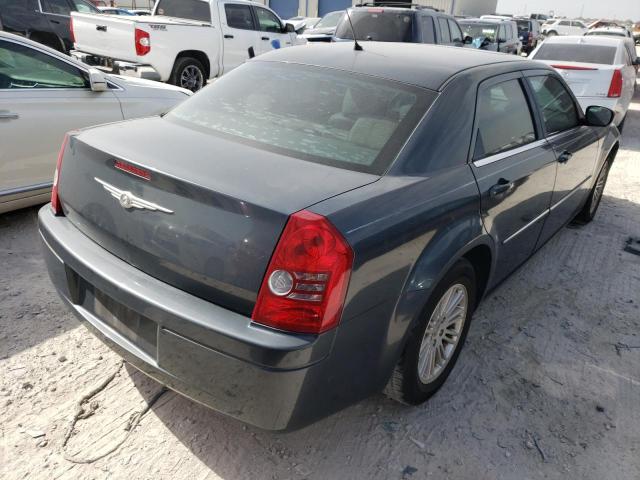 Photo 4 from auction – 2008 CHRYSLER 300 LX with VIN 2C3LA43RX8H220351