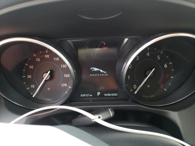 Photo 8 from auction – 2017 JAGUAR XF PREMIUM with VIN SAJBJ4BV2HCY28570