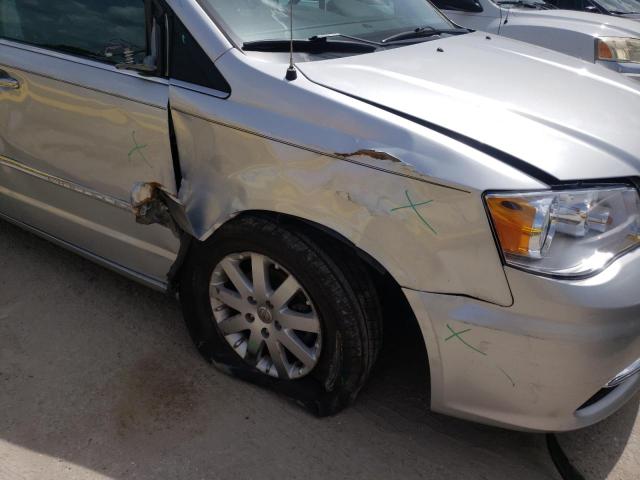 Photo 9 from auction – 2011 CHRYSLER TOWN & COU with VIN 2A4RR8DG5BR799778