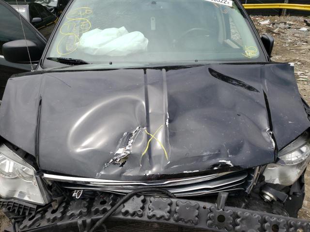 Photo 7 from auction – 2015 CHRYSLER TOWN & COU with VIN 2C4RC1BG5FR741130