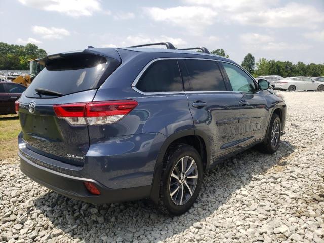 Photo 4 from auction – 2018 TOYOTA HIGHLANDER with VIN 5TDJZRFH2JS810224