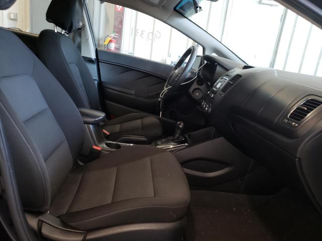 Photo 5 from auction – 2018 KIA FORTE LX with VIN 3KPFK4A70JE229214