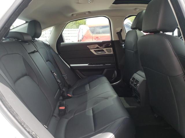 Photo 6 from auction – 2017 JAGUAR XF PREMIUM with VIN SAJBJ4BV2HCY28570