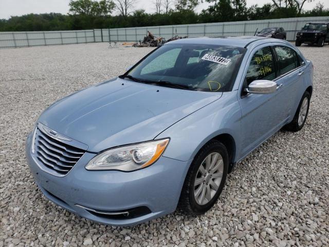 Photo 2 from auction – 2013 CHRYSLER 200 LIMITE with VIN 1C3CCBCG4DN745064