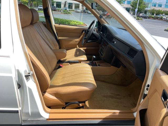 Photo 5 from auction – 1984 MERCEDES-BENZ 190 E 2.3 with VIN WDBDA24A4EA017641