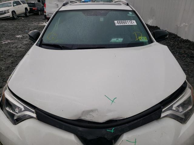 Photo 7 from auction – 2016 TOYOTA RAV4 SE with VIN JTMJFREV7GJ086682