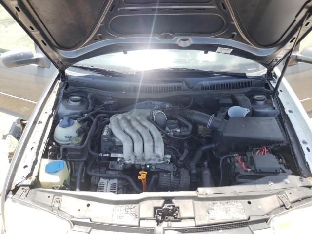 Photo 7 from auction – 2004 VOLKSWAGEN JETTA GL with VIN 3VWRK69MX4M034487