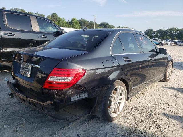 Photo 4 from auction – 2012 MERCEDES-BENZ C 250 with VIN WDDGF4HB2CA647367
