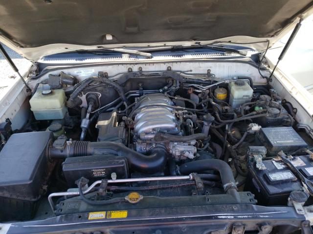 Photo 7 from auction – 2000 LEXUS LX 470 with VIN JT6HT00W7Y0092841