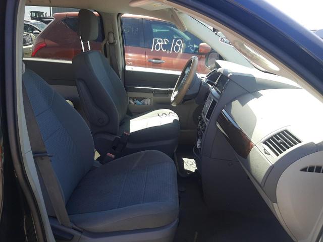 Photo 5 from auction – 2010 CHRYSLER TOWN & COU with VIN 2A4RR4DE4AR322832