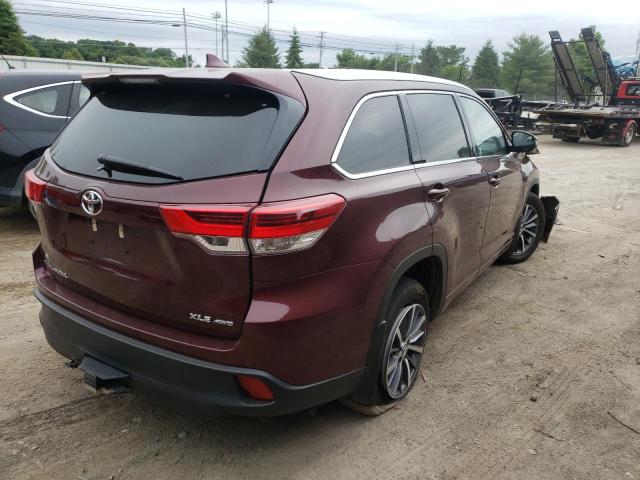 Photo 4 from auction – 2018 TOYOTA HIGHLANDER with VIN 5TDJZRFH5JS807933
