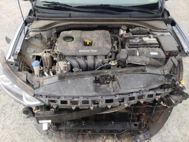 Photo 7 from auction – 2017 HYUNDAI ELANTRA SE with VIN 5NPD74LF2HH182870