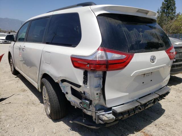 Photo 3 from auction – 2016 TOYOTA SIENNA XLE with VIN 5TDYK3DC4GS742685